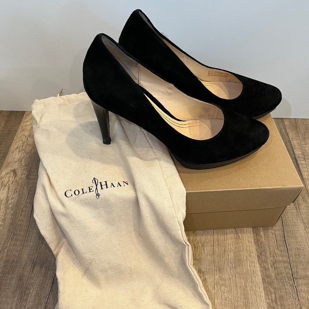 Cole Haan Size 6 Black Suede Chelsea Pump w/ Nike Air